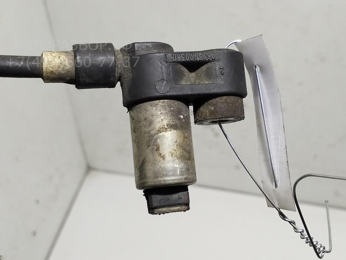 Датчик ABS передний