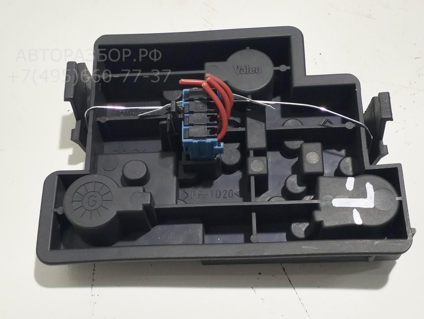 Плата заднего фонаря левого