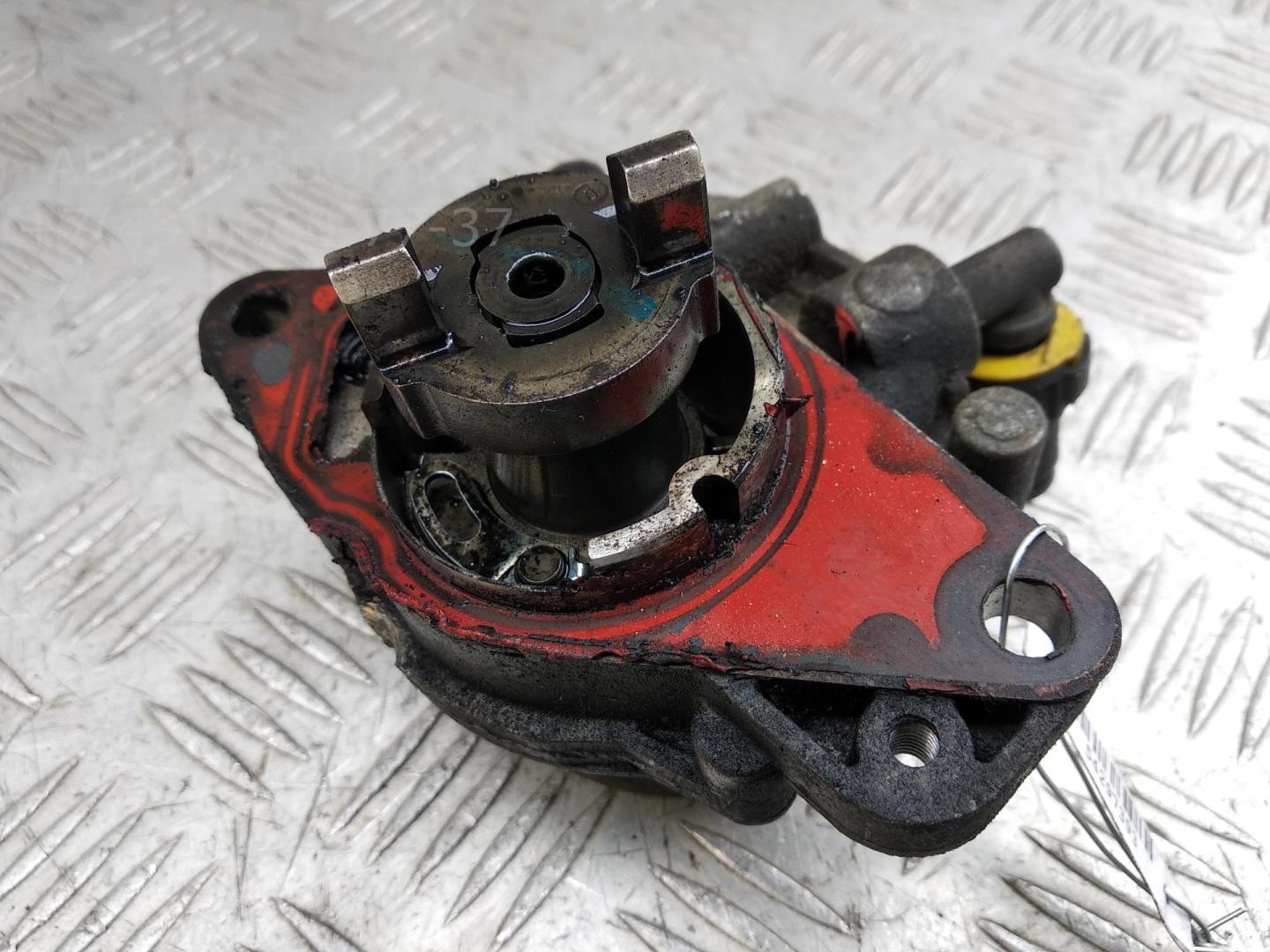 Насос вакуумный