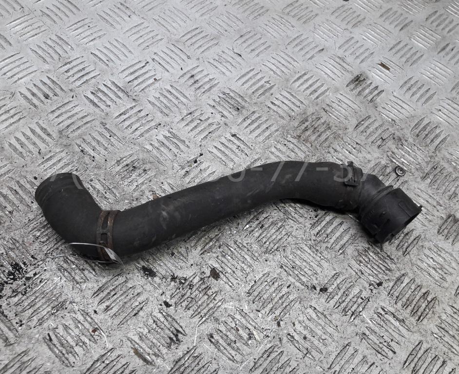 Патрубок радиатора