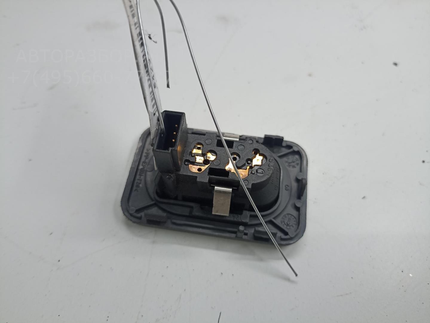 Кнопка стеклоподъемника