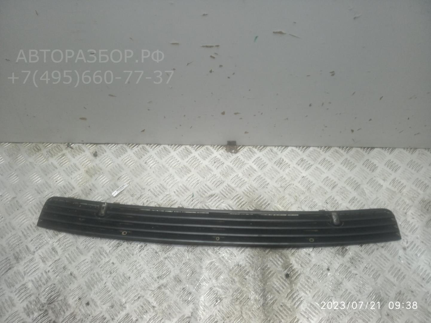 Решетка в капот