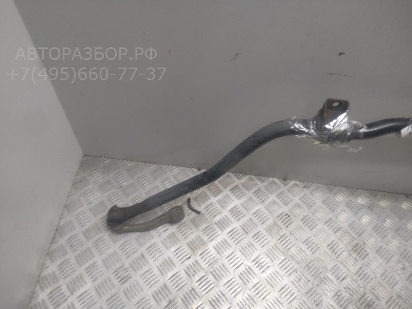 Стабилизатор передний