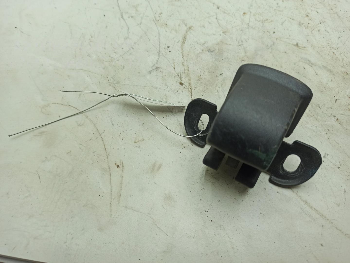 Замок двери задней левой