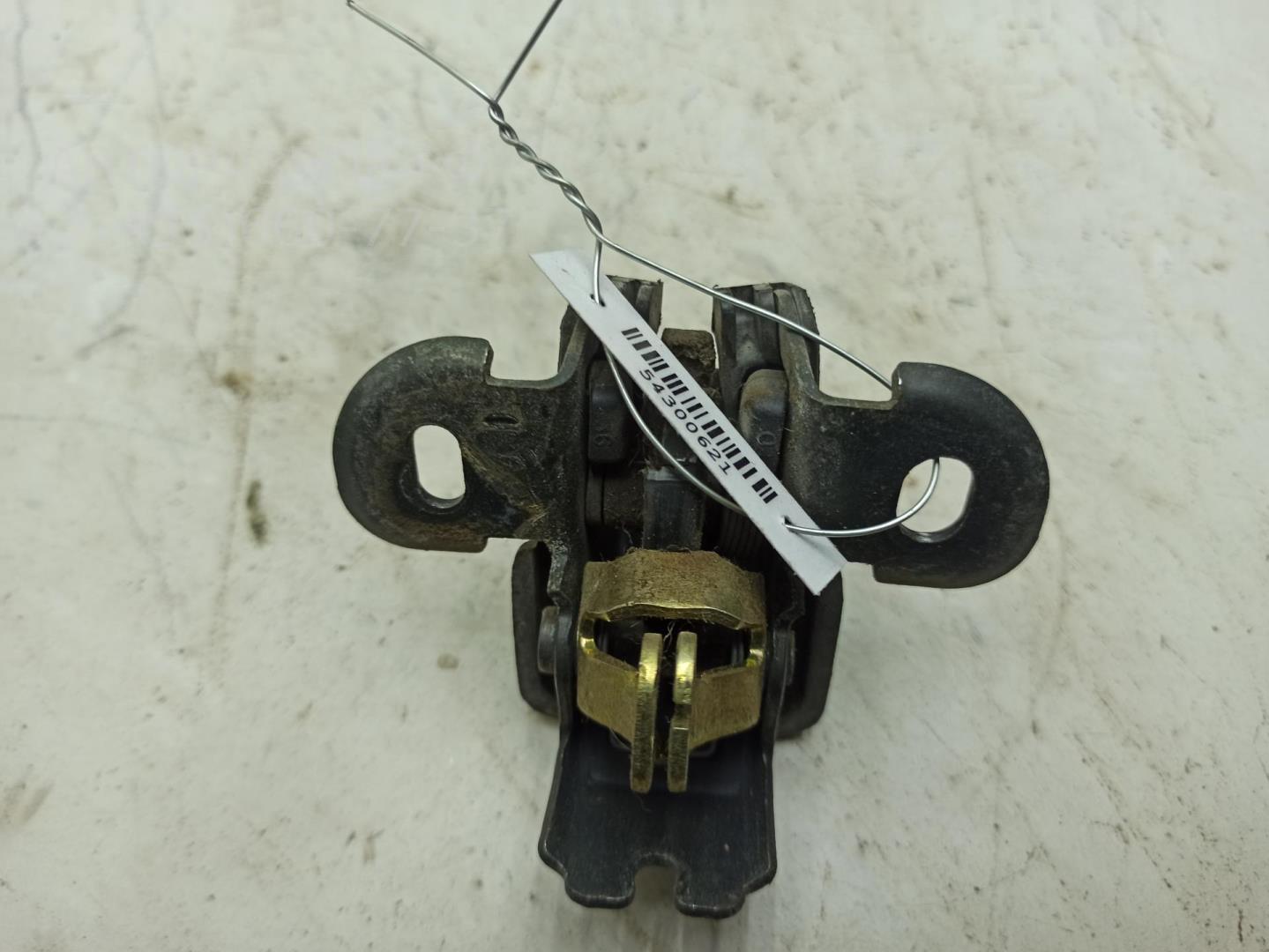 Замок двери задней левой