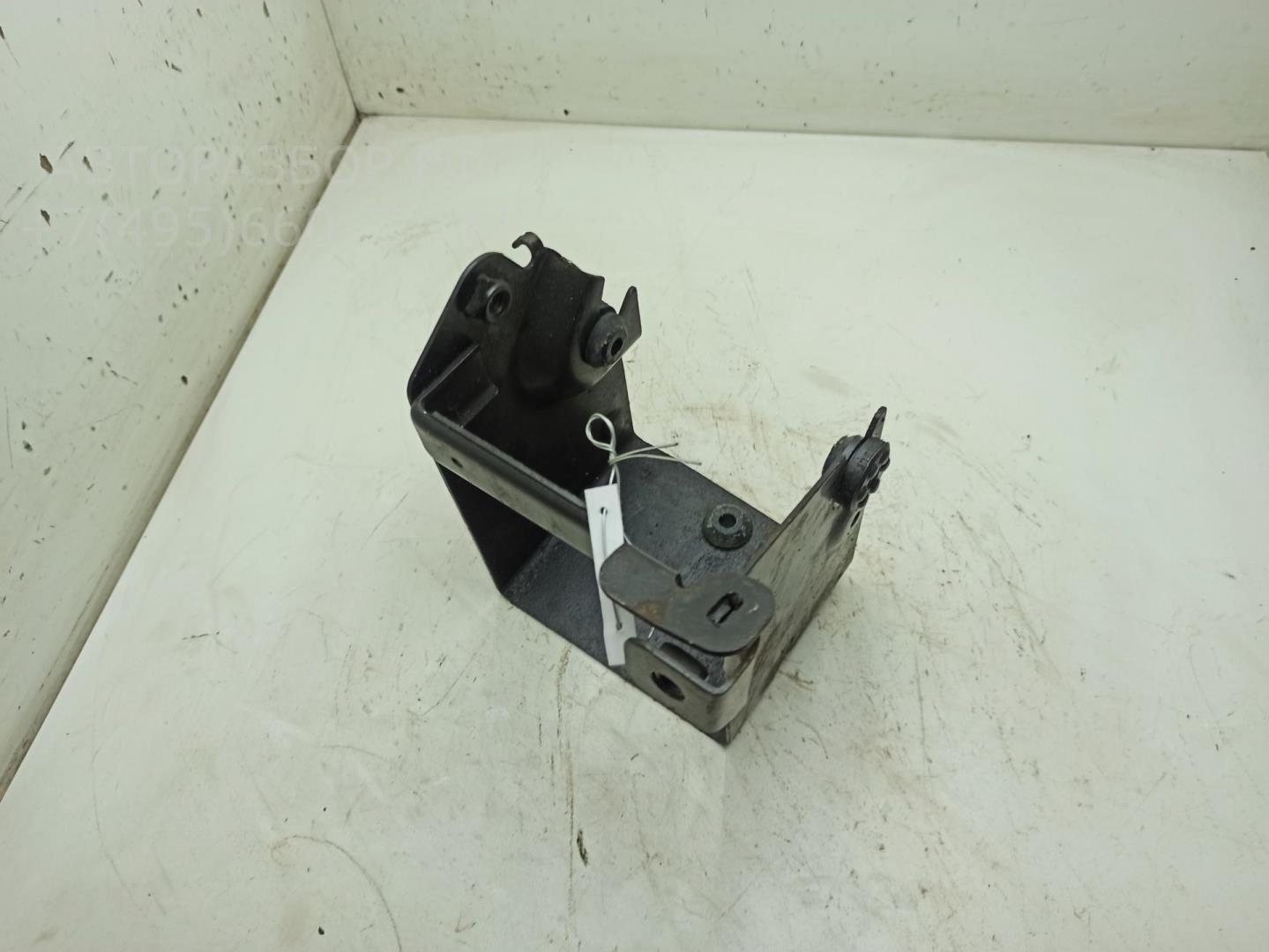 Кронштейн (сопут. товар)