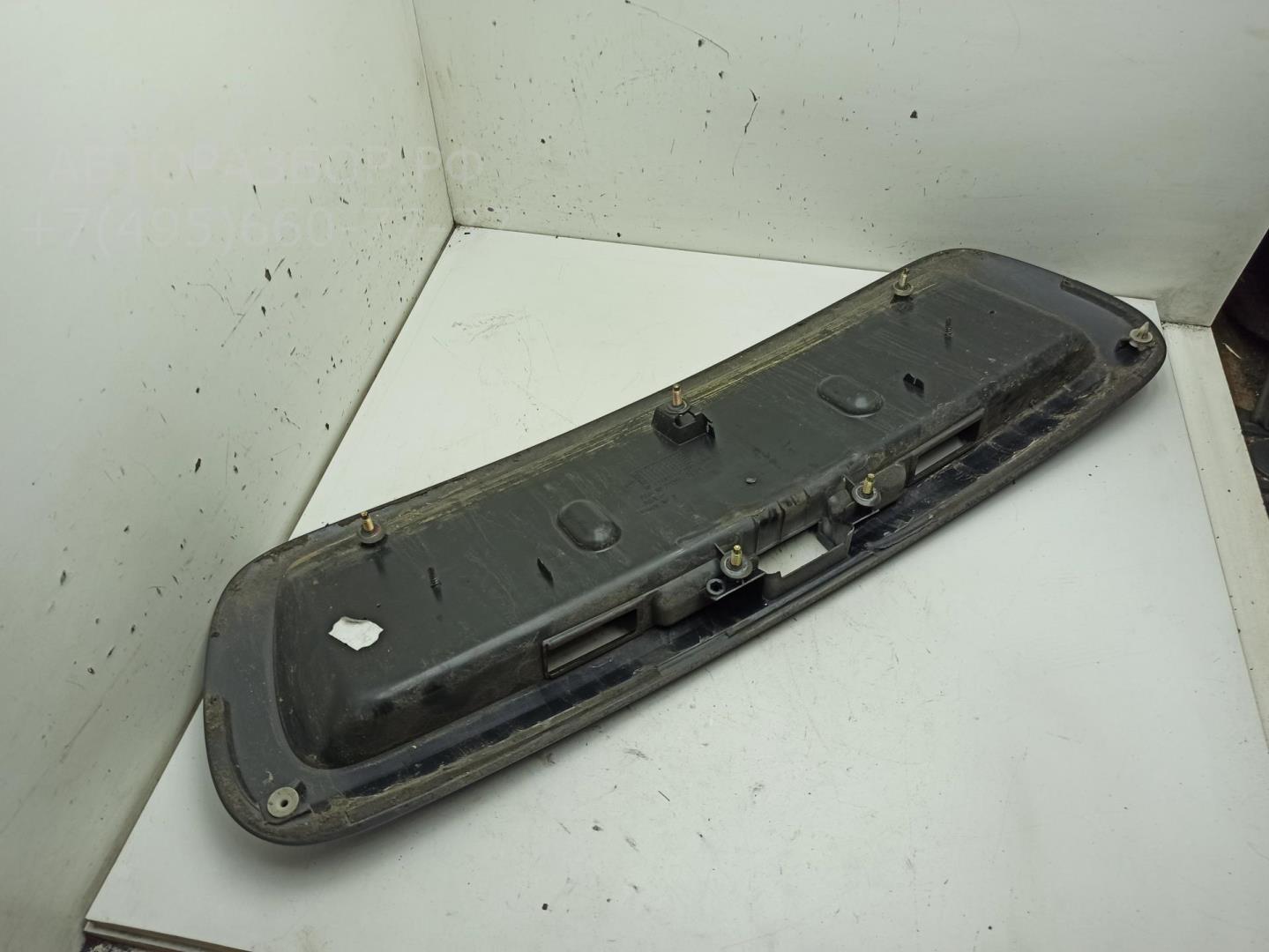 Накладка крышки багажника