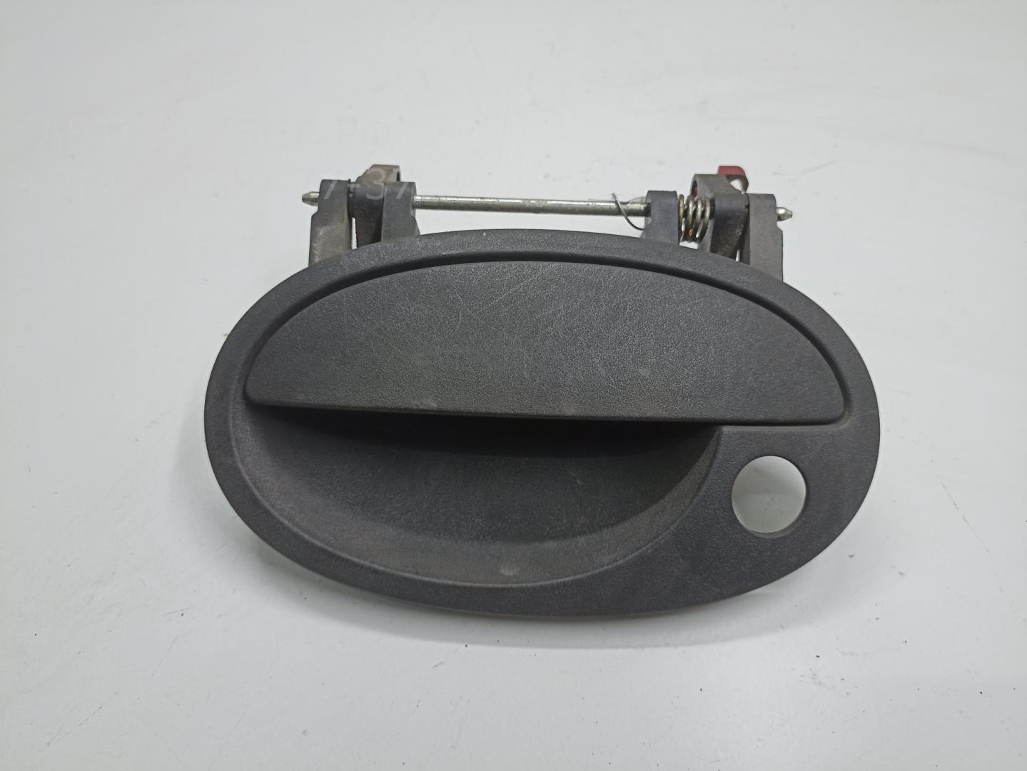 Ручка двери передней наружная левая