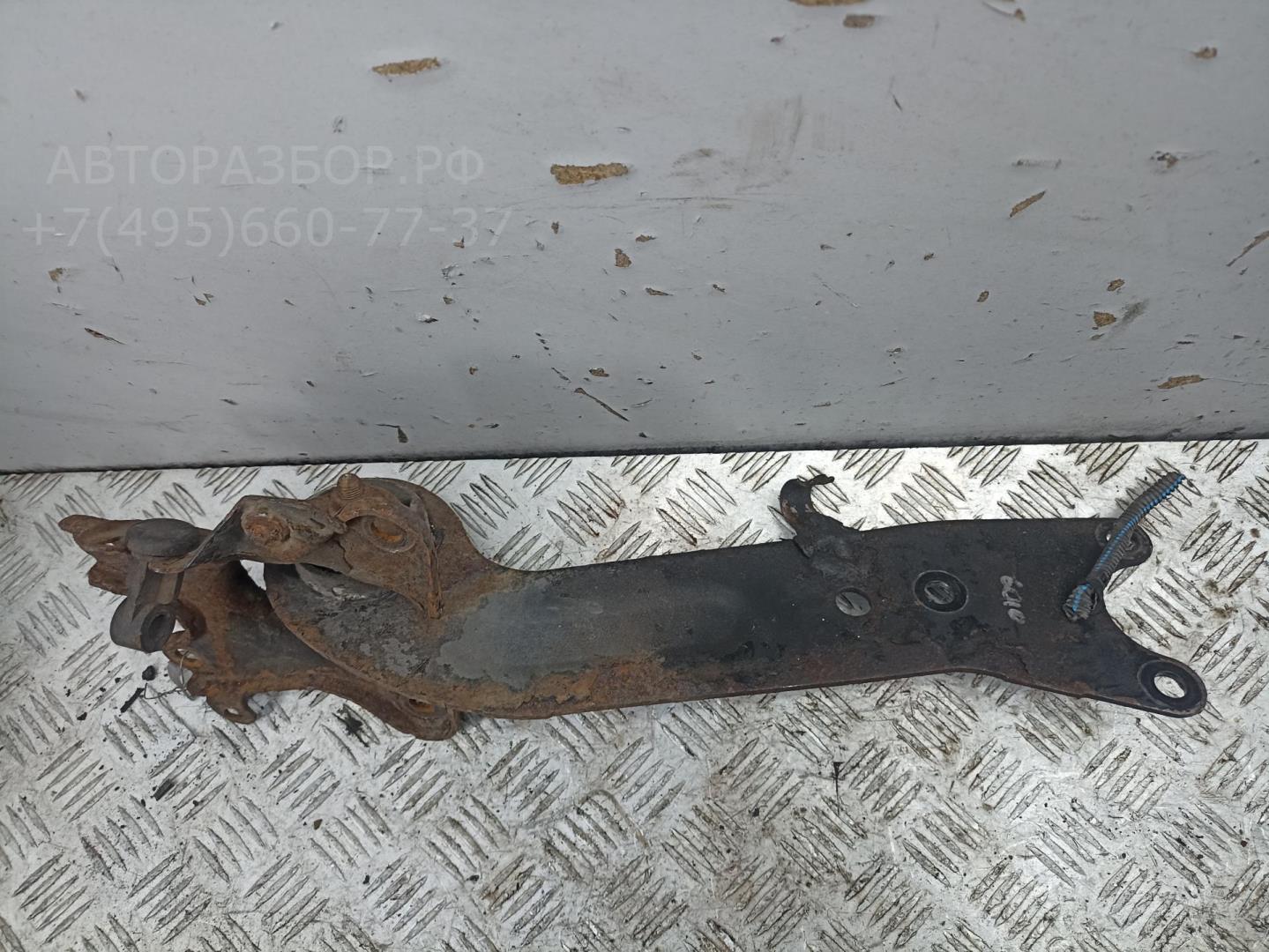 Рычаг задний правый