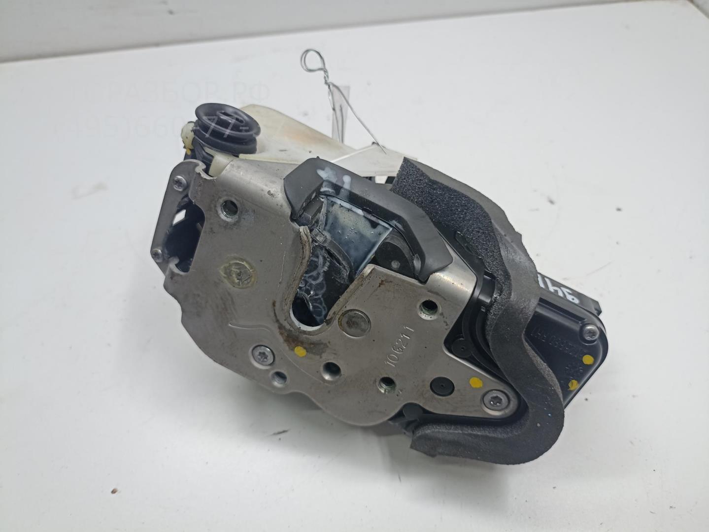 Замок двери задней правой