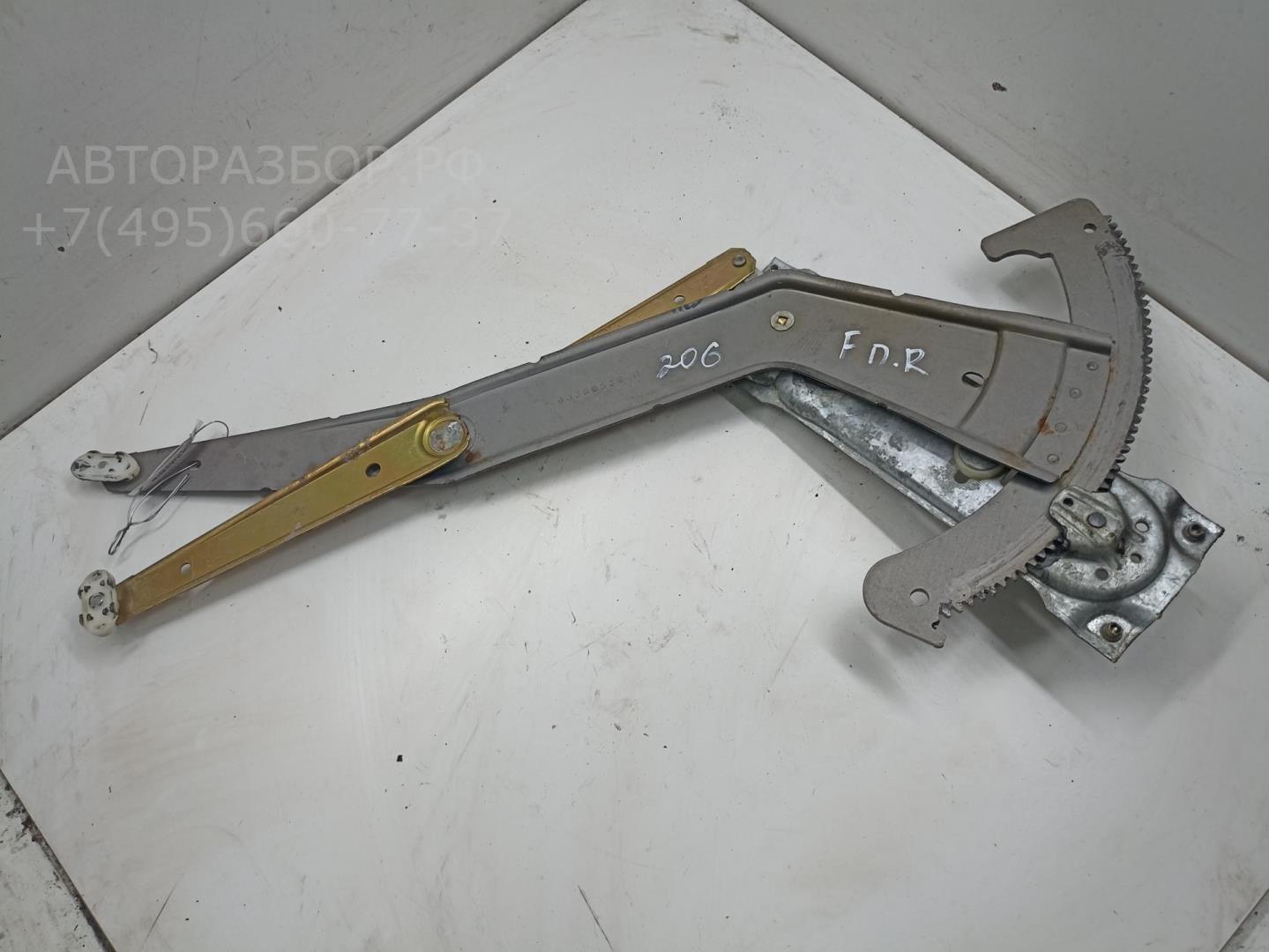 Стеклоподъемник механ. передний правый