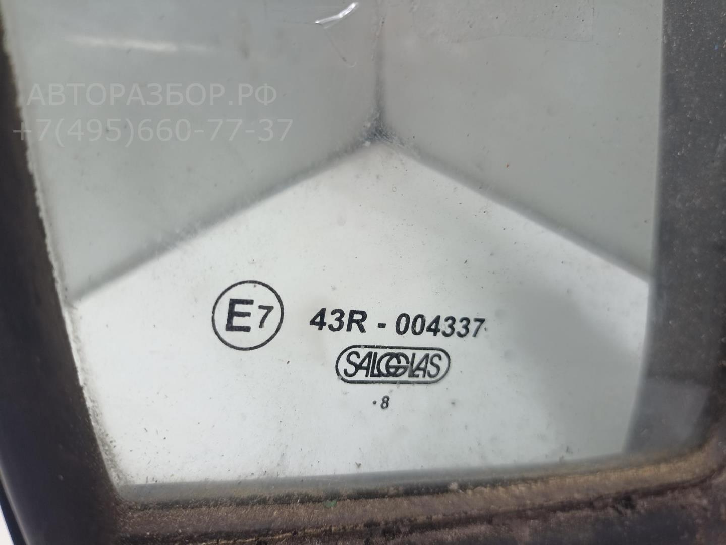 Стекло двери передней правой (форточка)