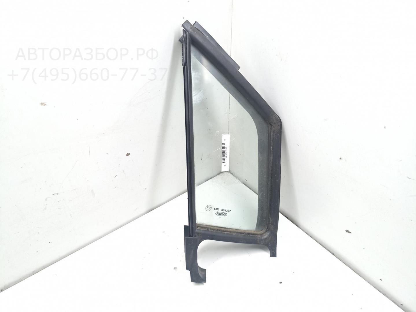 Стекло двери передней правой (форточка)