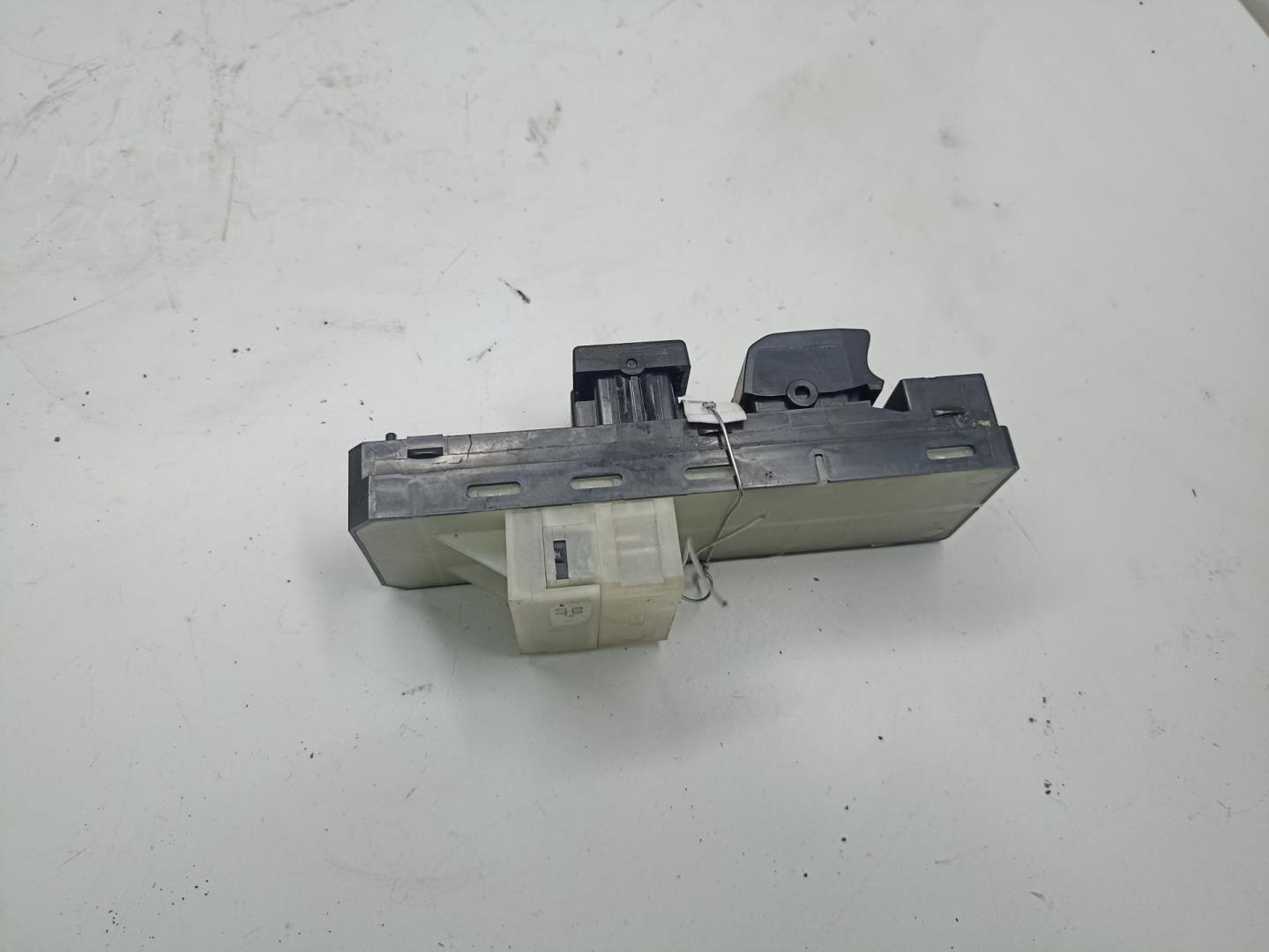 Блок управления стеклоподъемниками