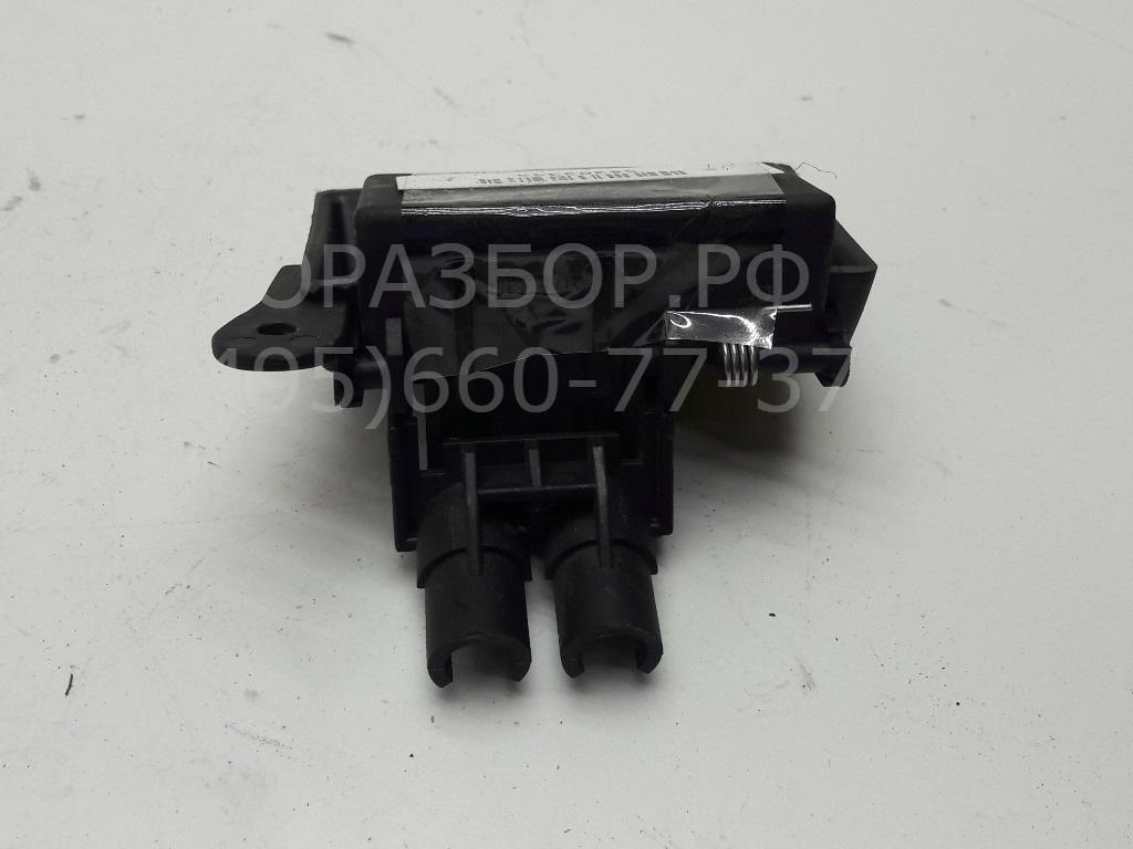 Замок бардачка