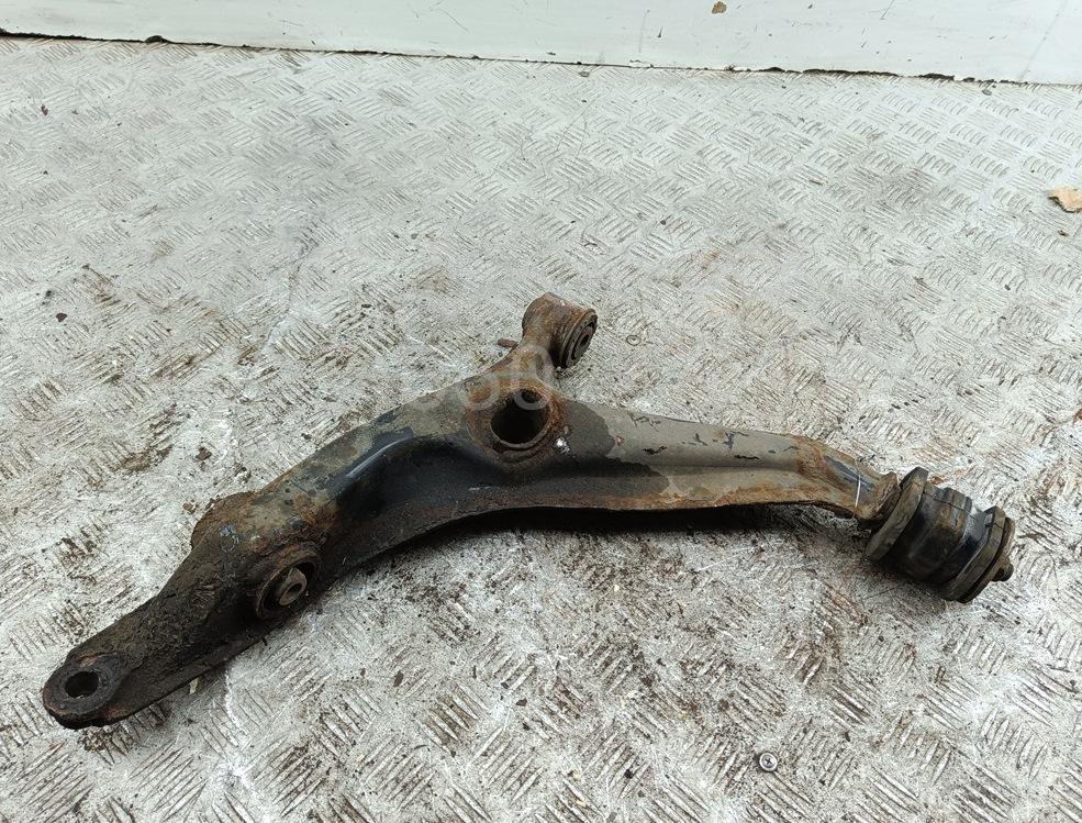 Рычаг передний левый