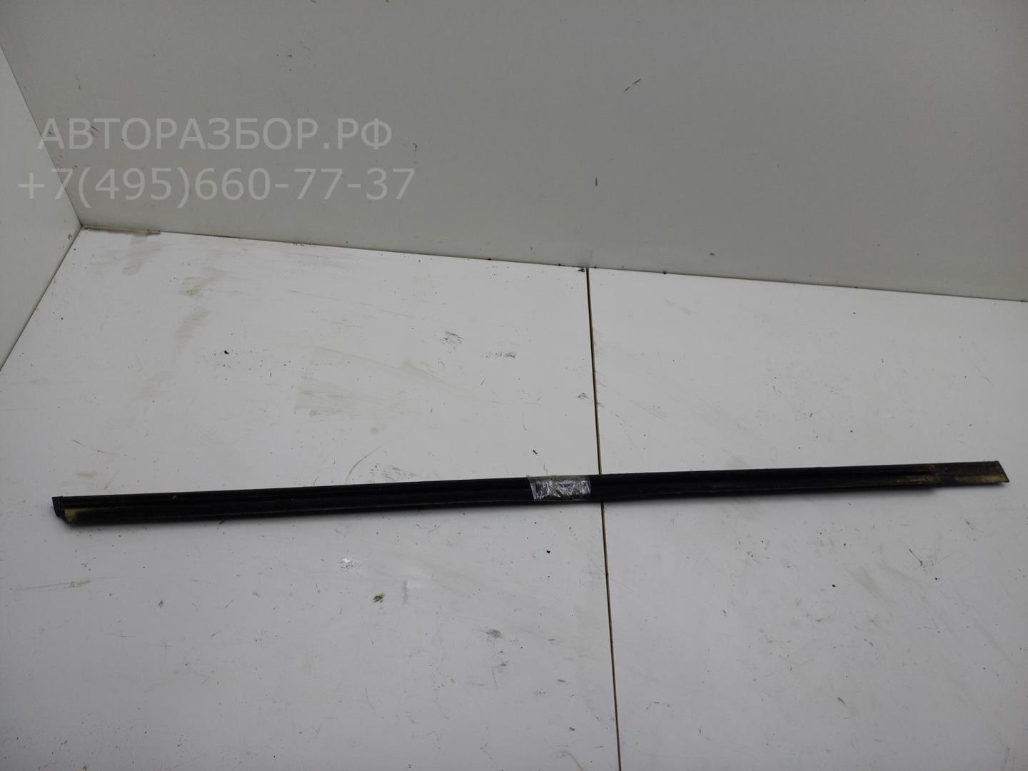 Накладка стекла переднего левого