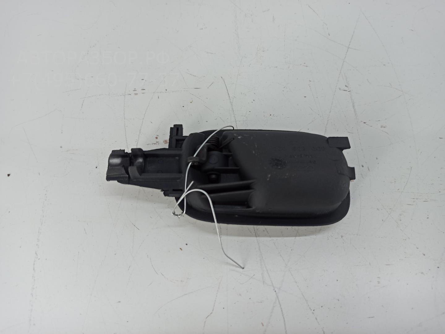 Ручка двери задней внутренняя правая