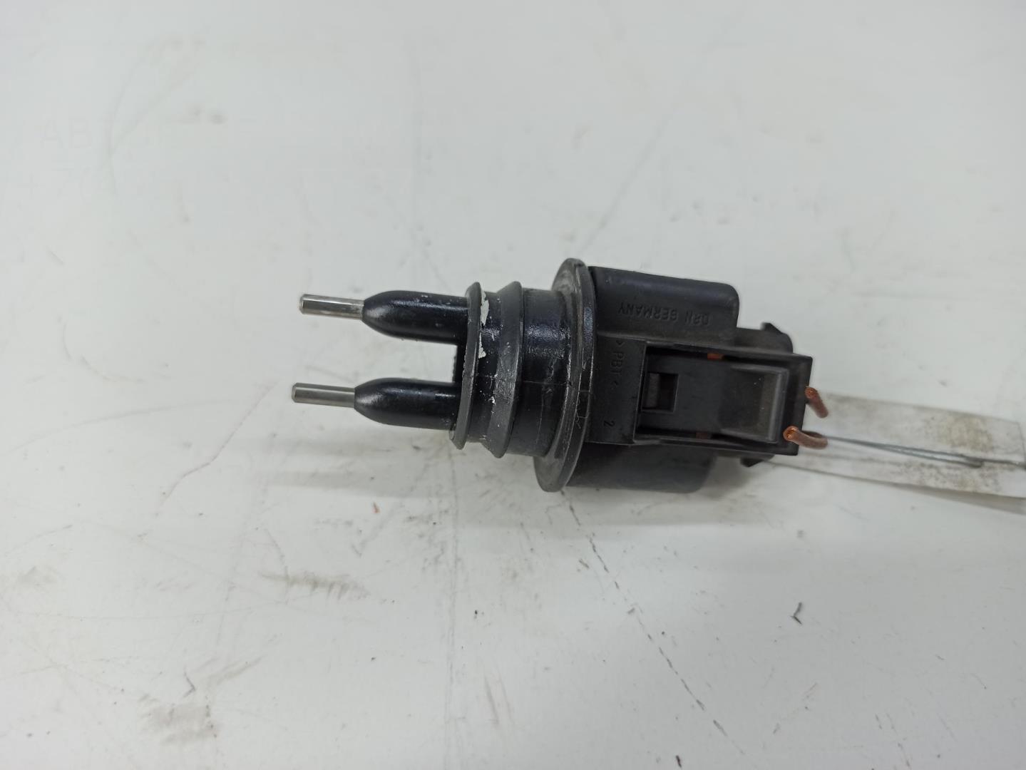 Датчик уровня в бачок омывателя