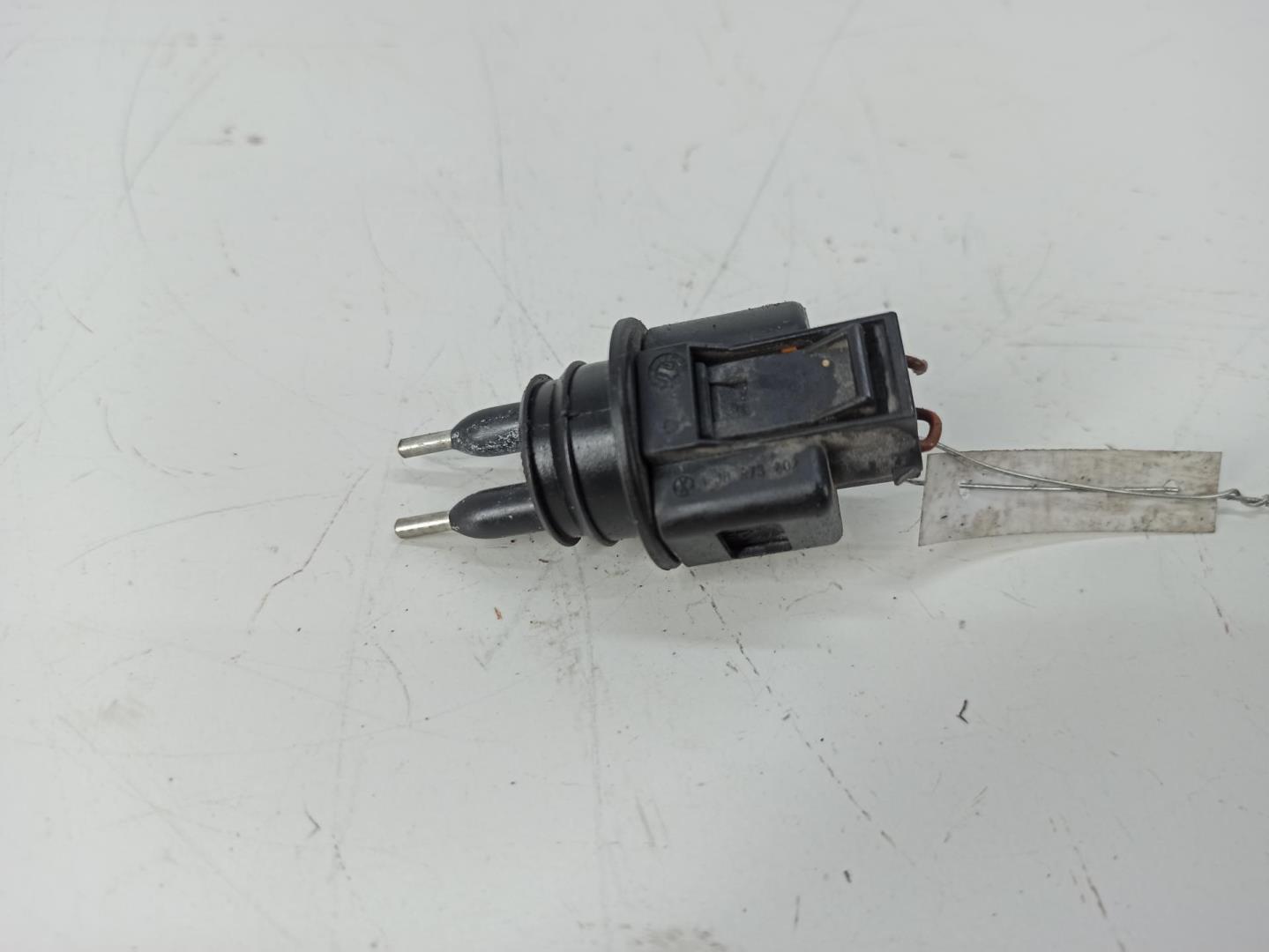 Датчик уровня в бачок омывателя