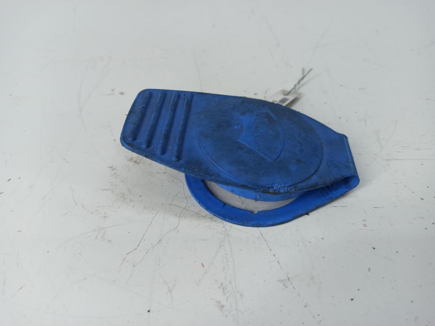 Крышка бачка омывателя