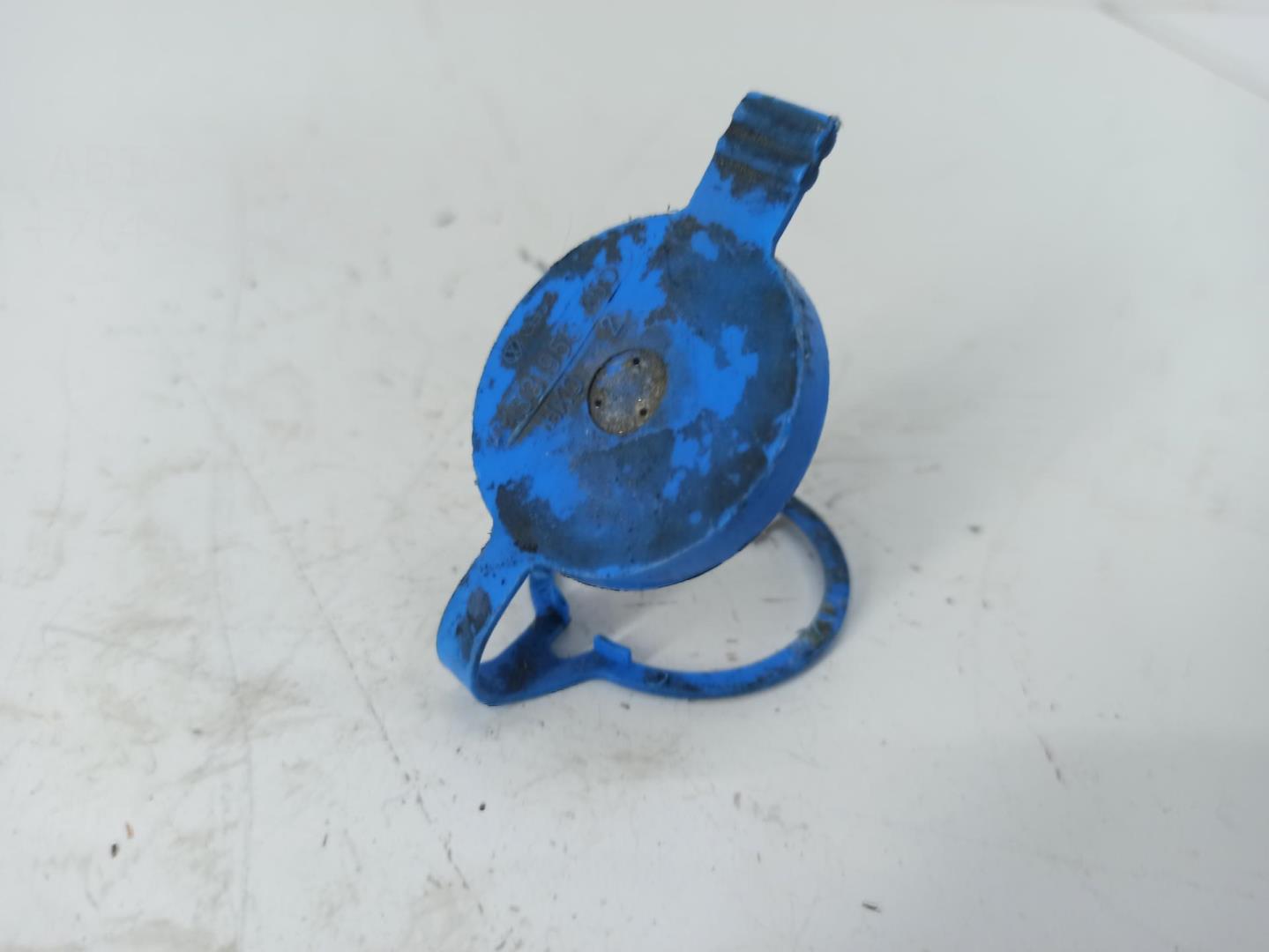 Крышка бачка омывателя