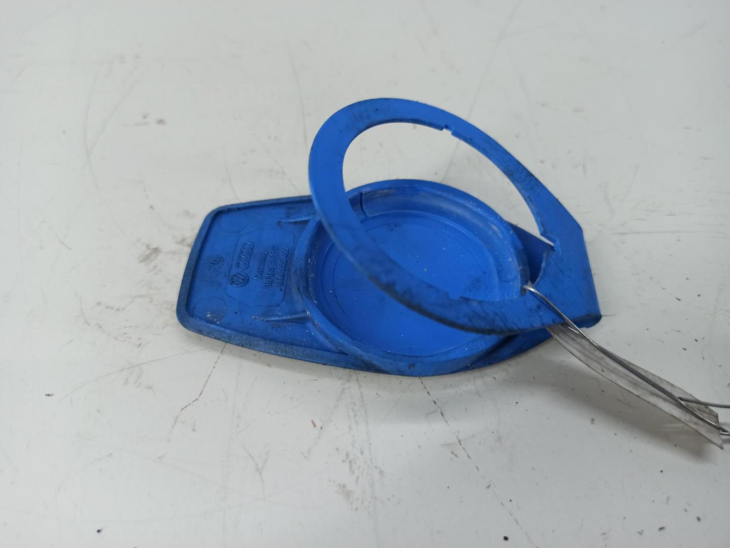 Крышка бачка омывателя