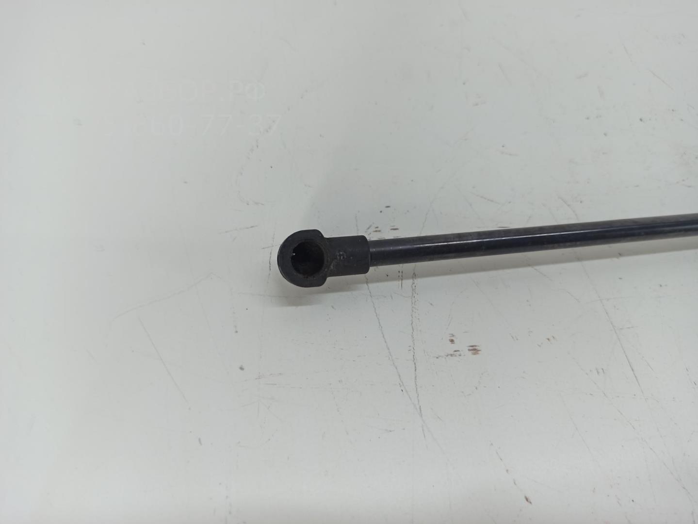 Амортизатор крышки багажника