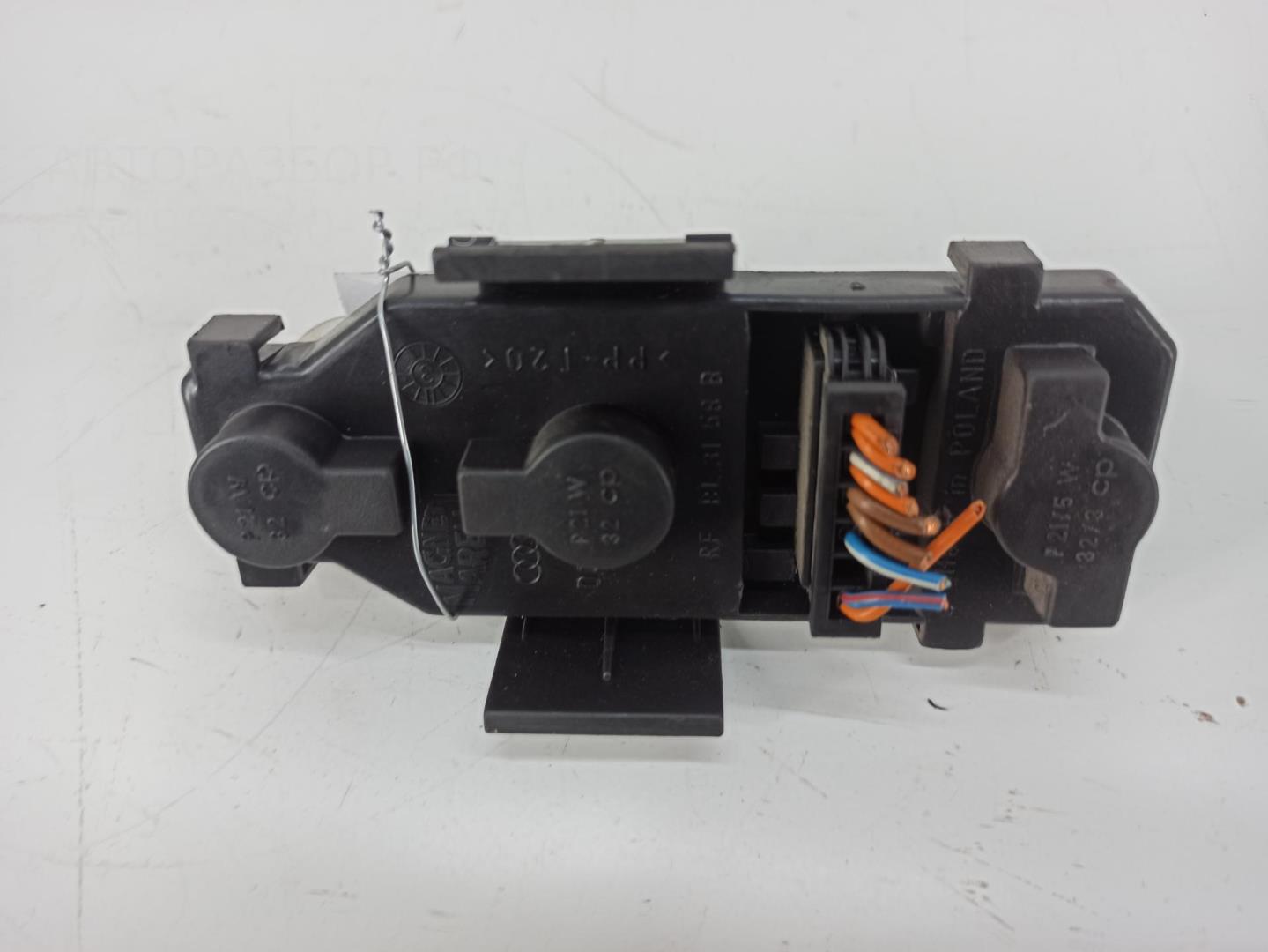 Плата заднего фонаря левого