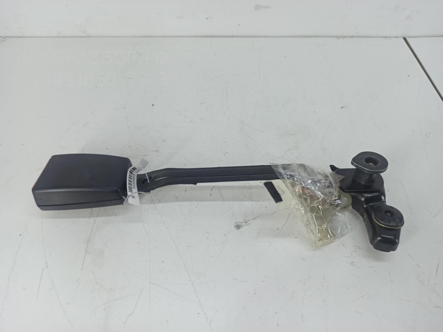 Ответная часть ремня безопасности