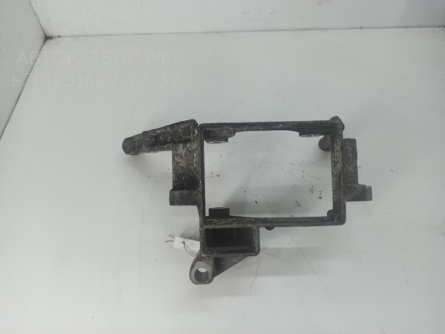 Кронштейн ГУР