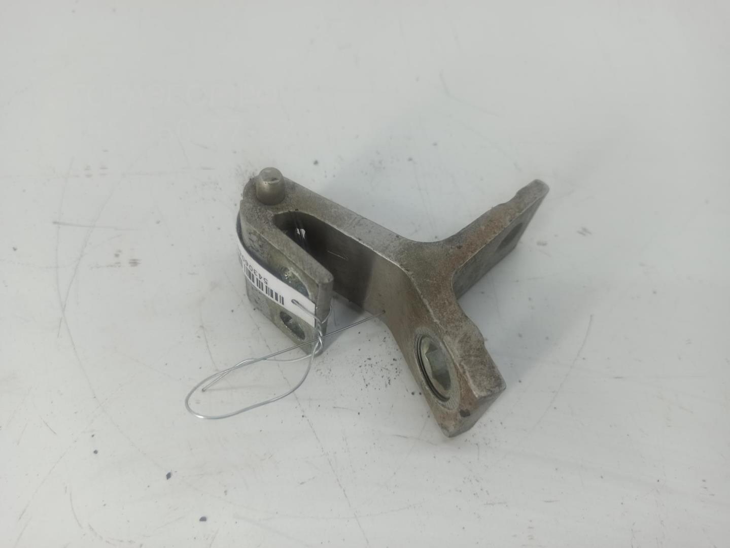 Петля двери