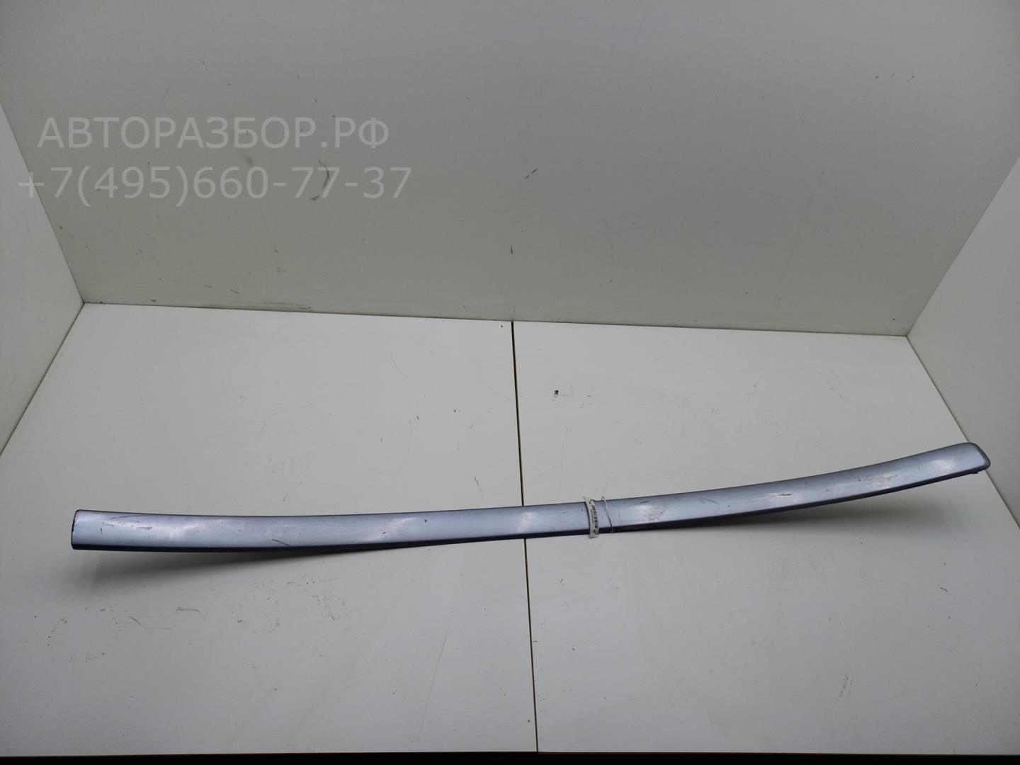 Молдинг двери передней левой