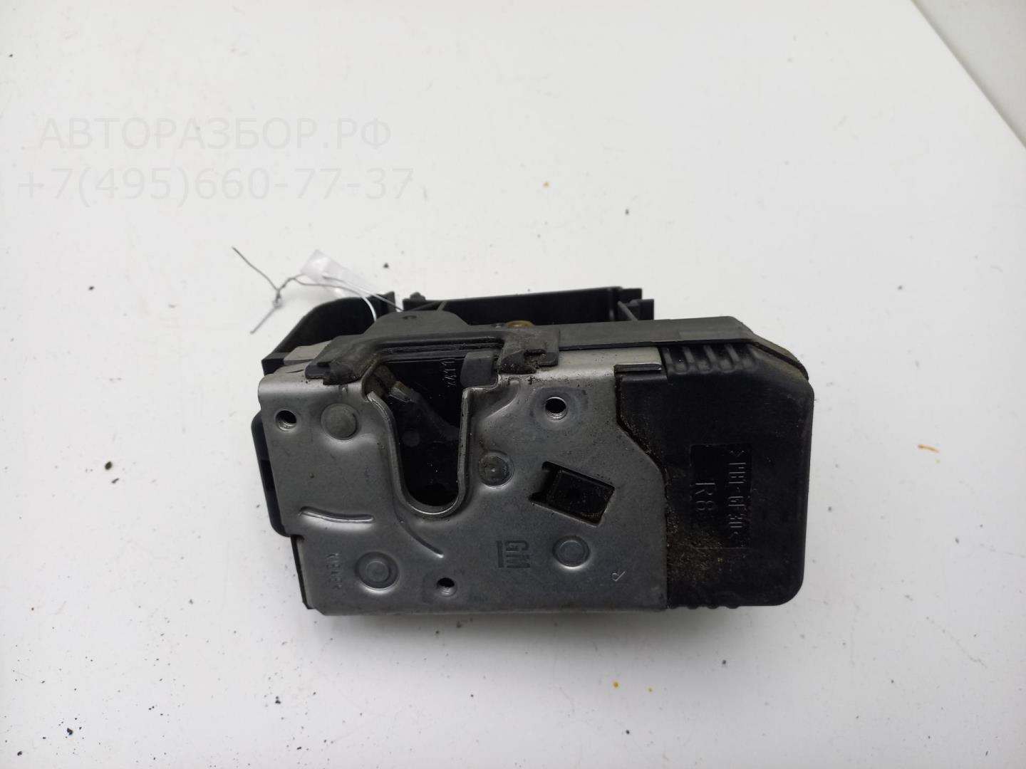 Замок двери передней правой