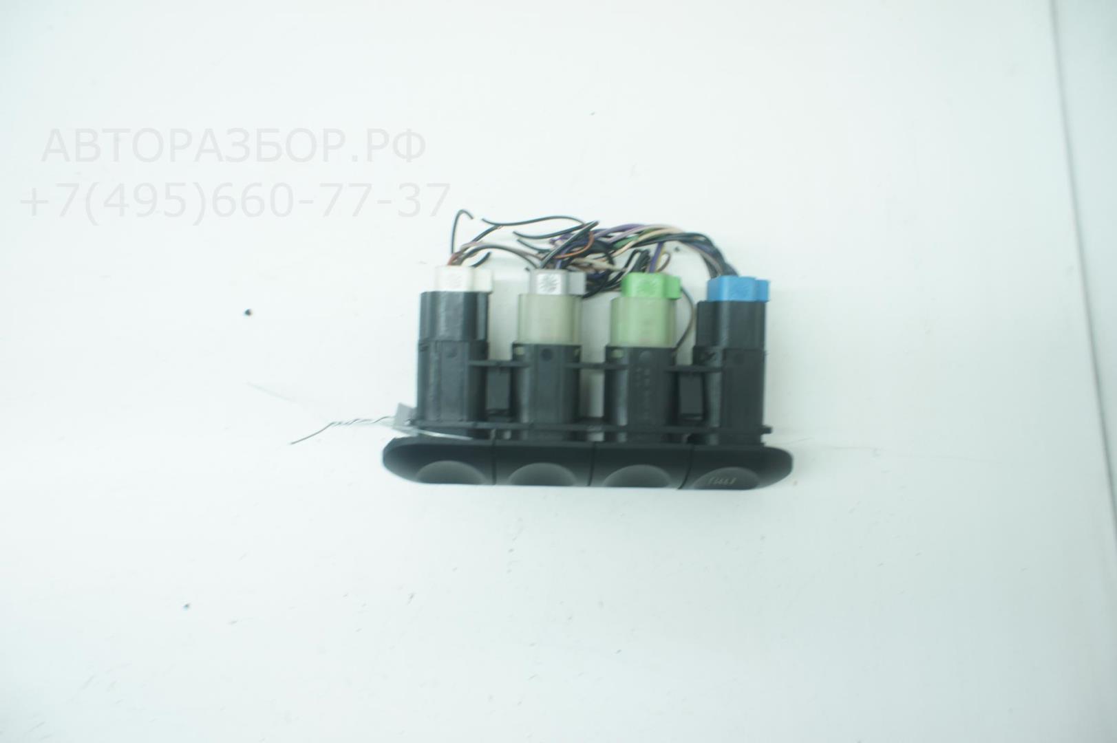 Кнопка обогрева заднего стекла