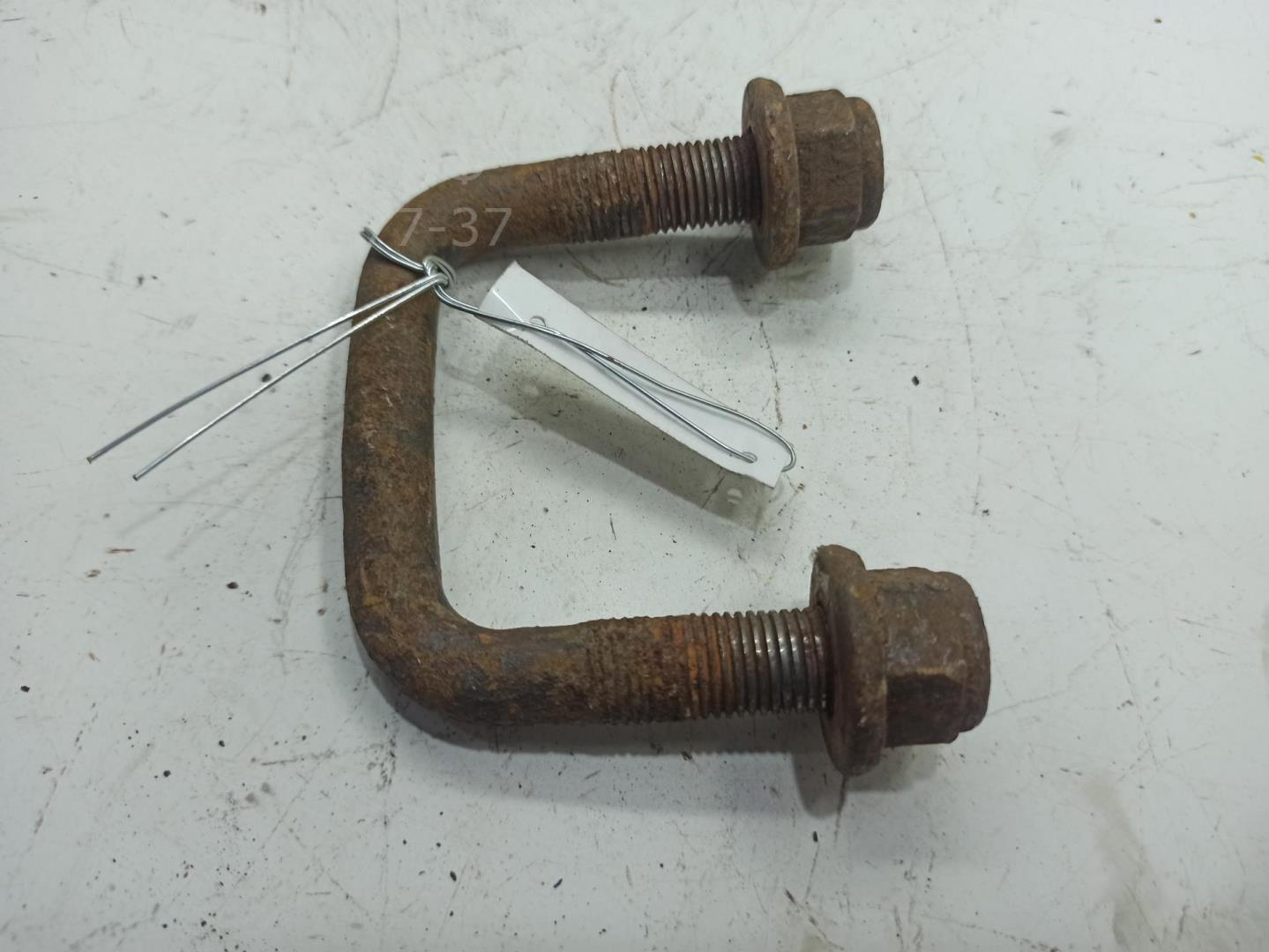 Стремянка задней рессоры