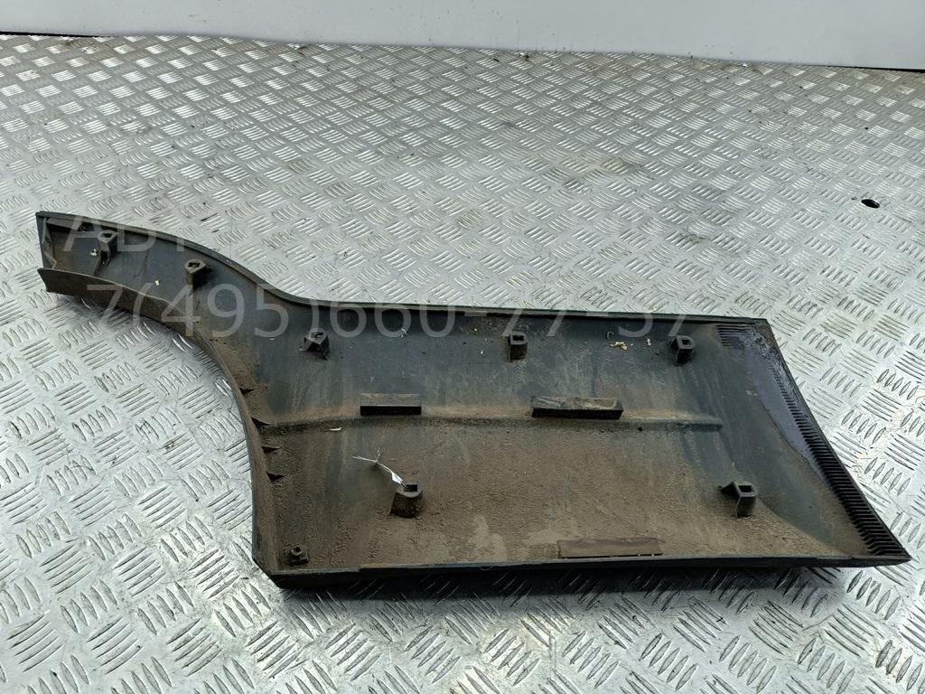 Накладка двери задней левой