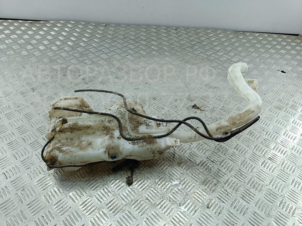 Бачок омывателя лобового стекла