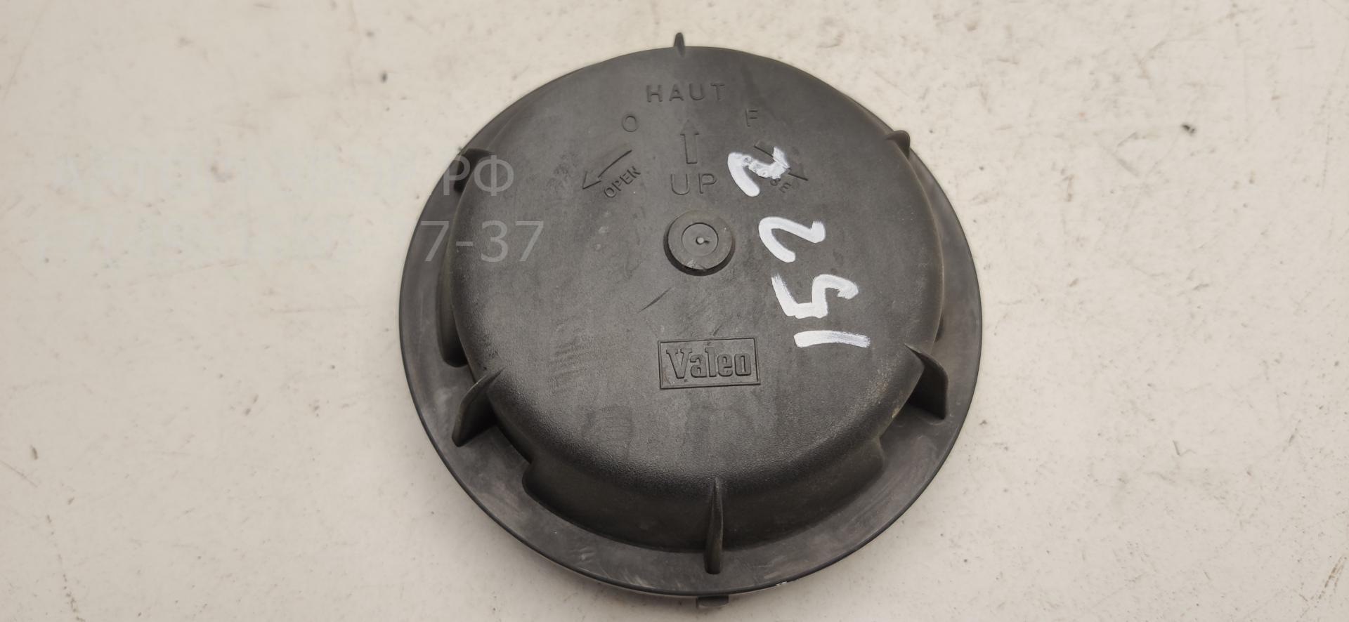 Крышка фары левой