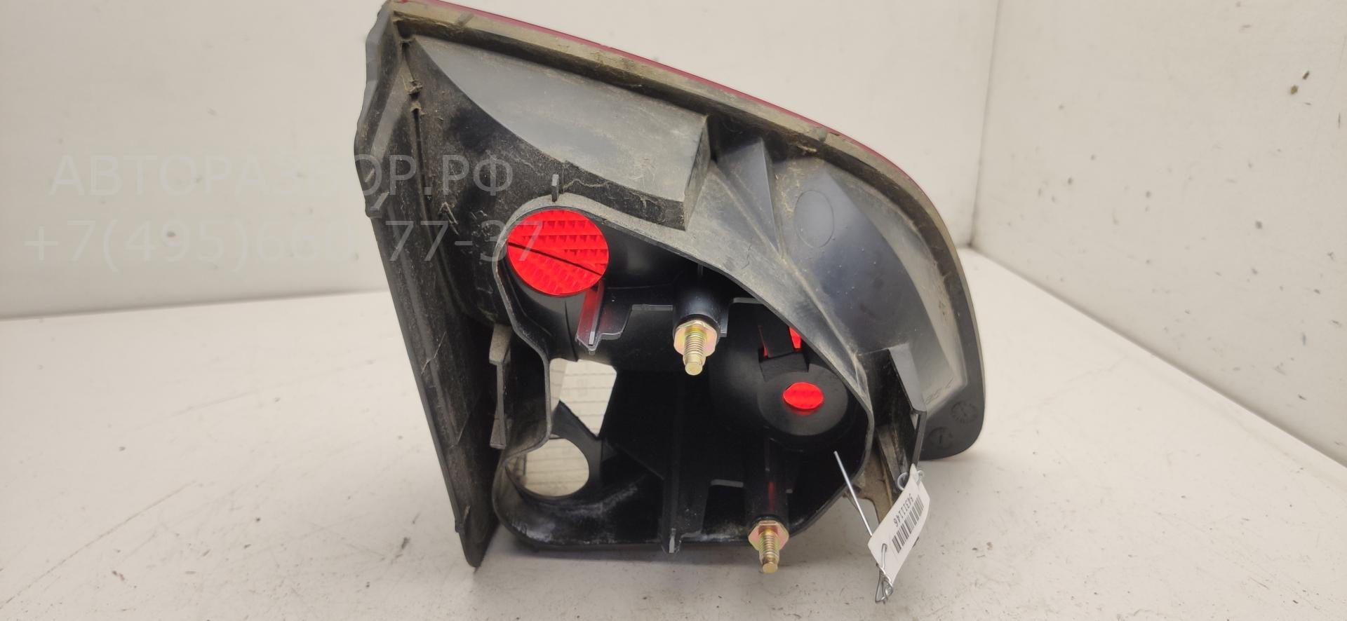 Фонарь задний внутренний правый