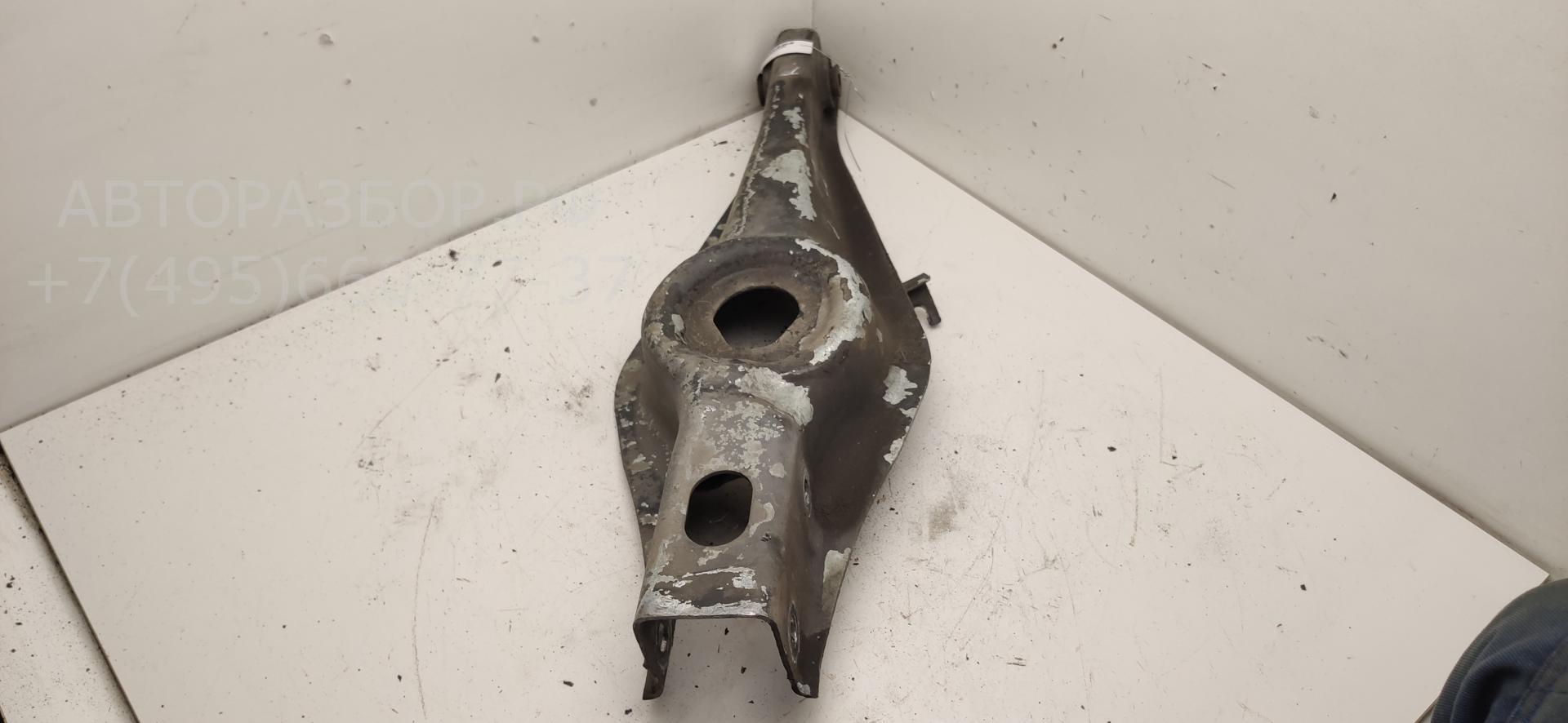 Рычаг задний правый