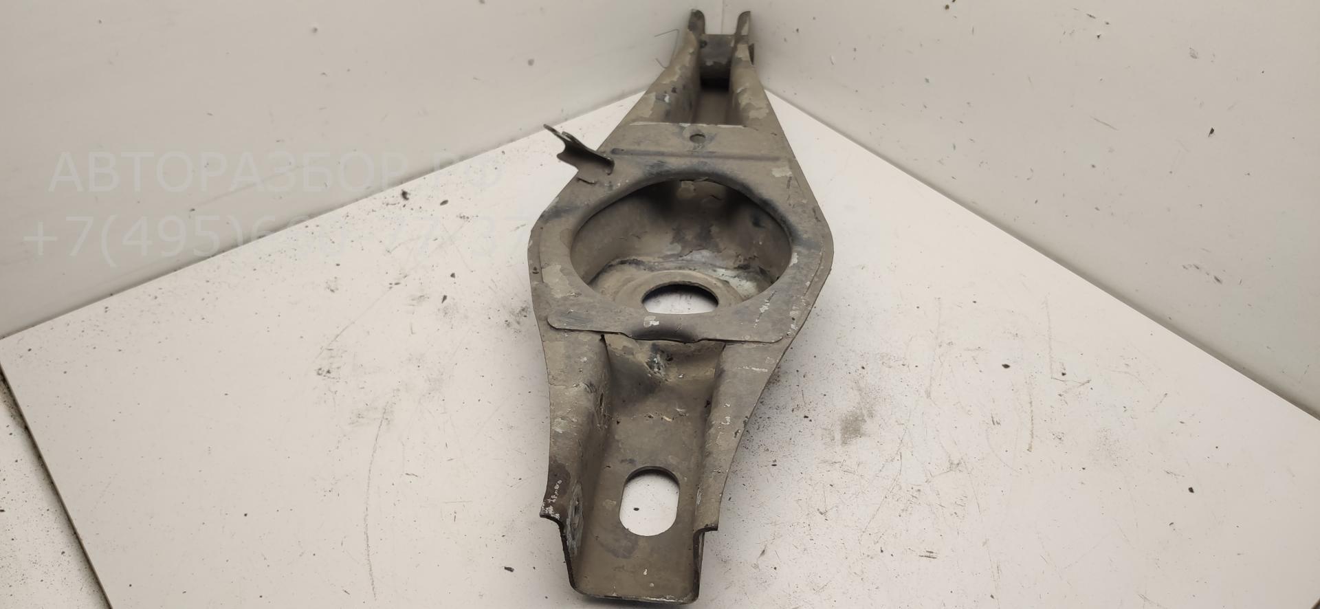 Рычаг задний правый