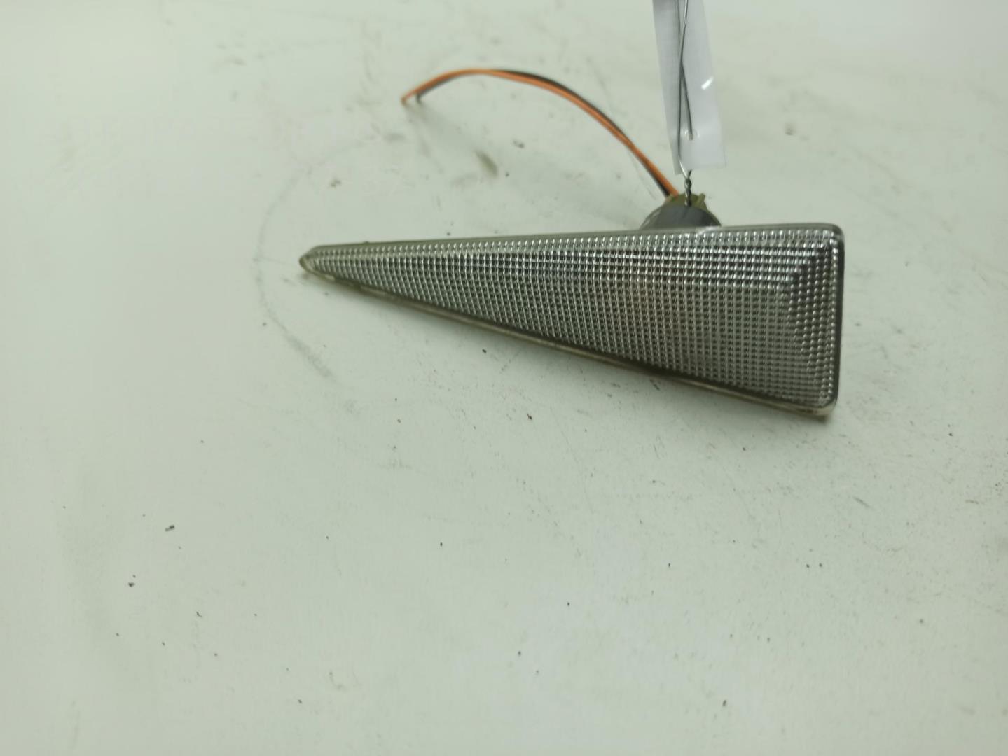 Указатель поворота левый