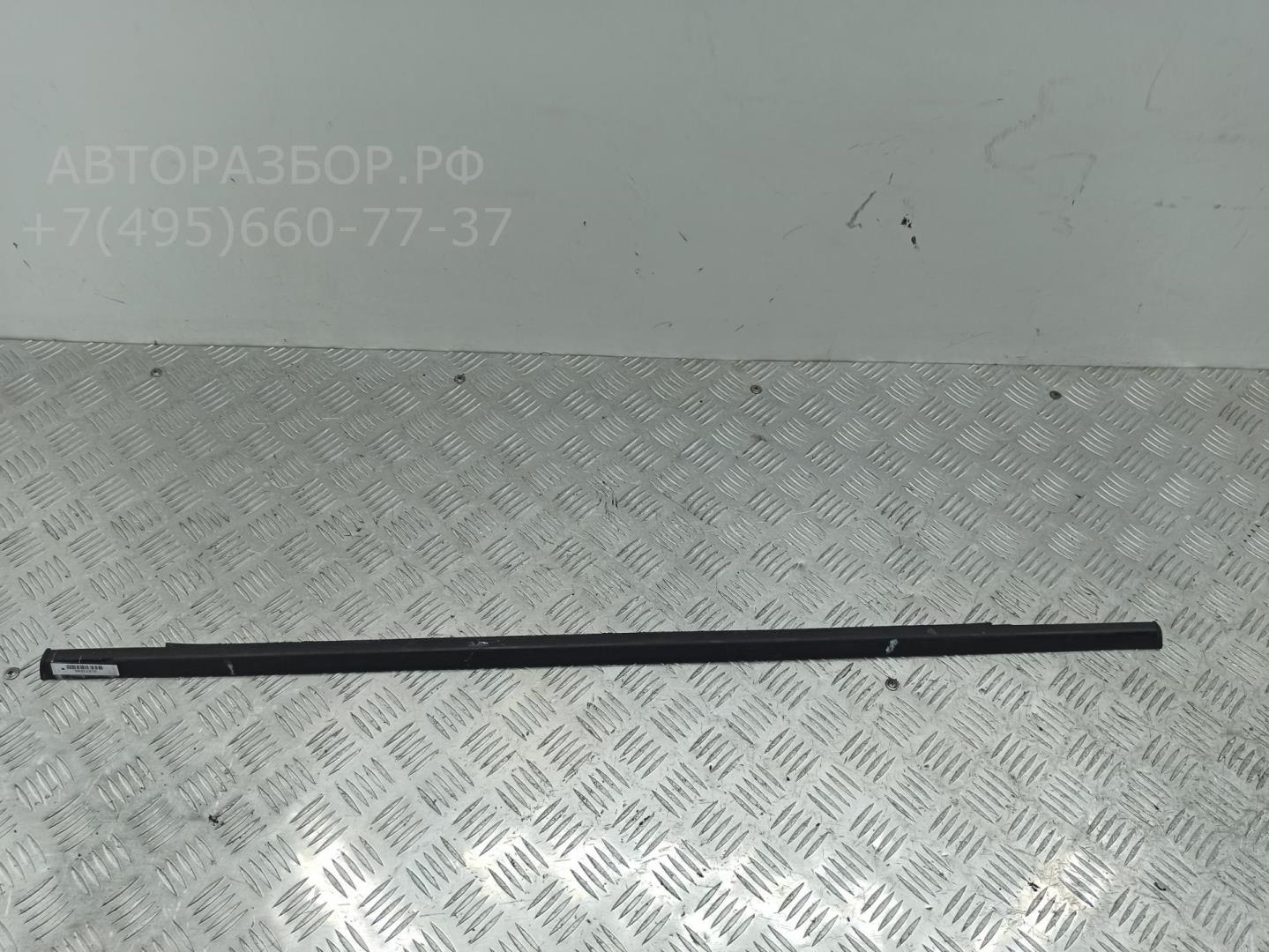 Накладка стекла заднего левого