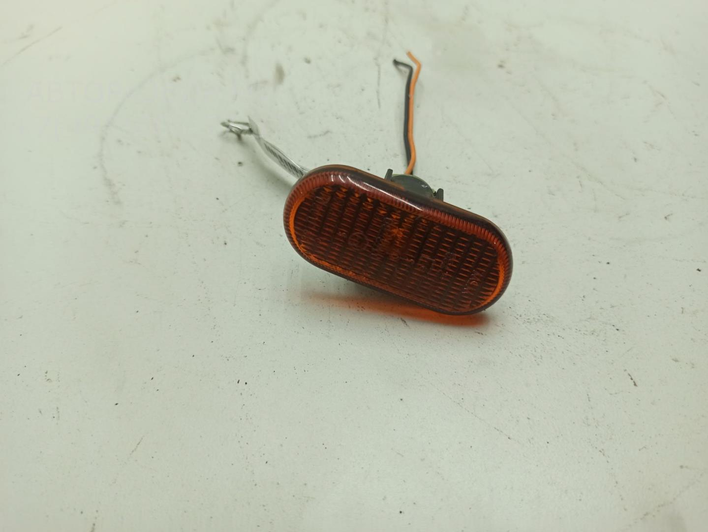 Указатель поворота левый