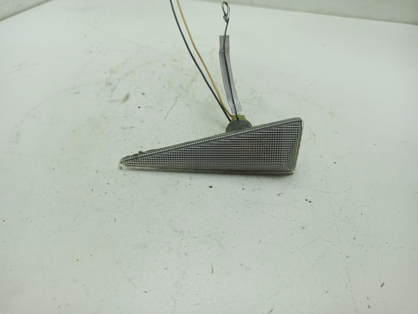 Указатель поворота правый