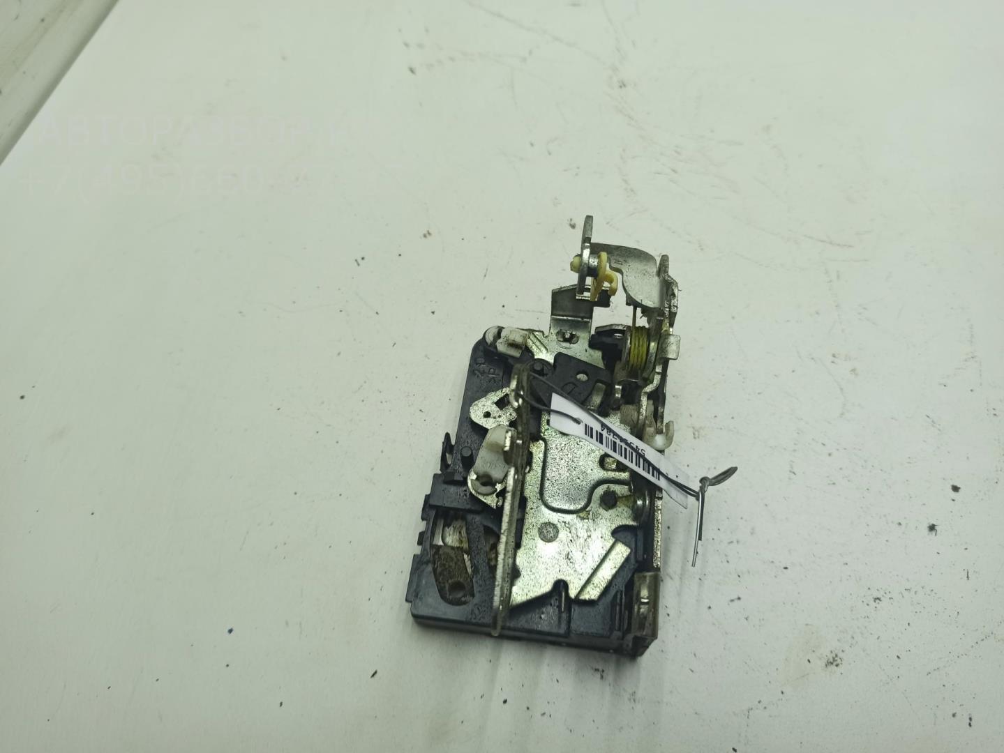 Замок двери передней правой