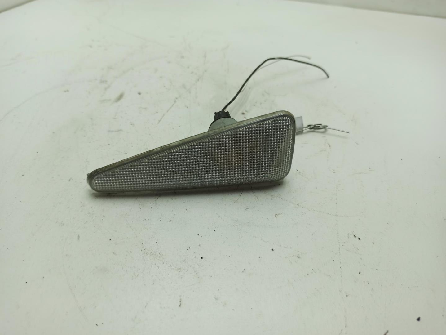 Указатель поворота правый