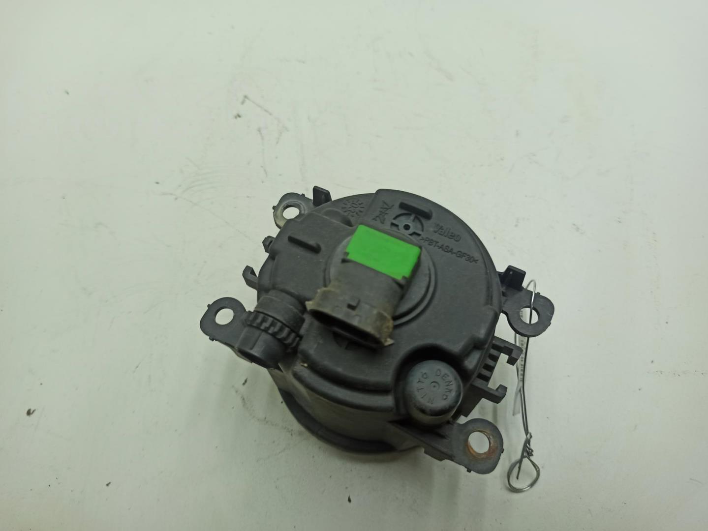 Фара противотуманная левая