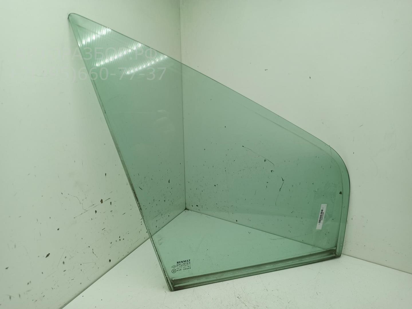 Стекло двери передней правой (форточка)